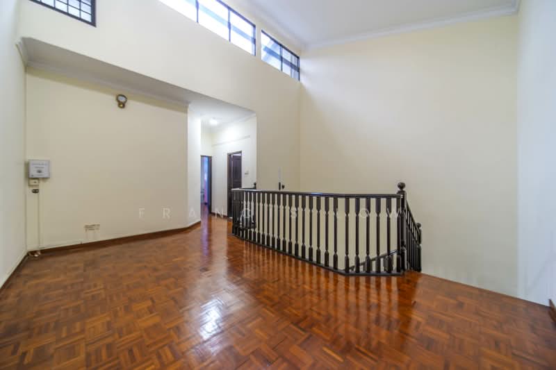 Lowland Road Sizable Terrace, Lowland Road, 5 Bedrooms, 3,400 sqft, Terraced House For Sale, by Francis Low, 500125364 - Family Area - PropertyGuru.com.sg