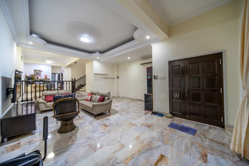 Lowland Road Sizable Terrace, Lowland Road, 5 Bedrooms, 3,400 sqft, Terraced House For Sale, by Francis Low, 500125364 - Living Room - PropertyGuru.com.sg