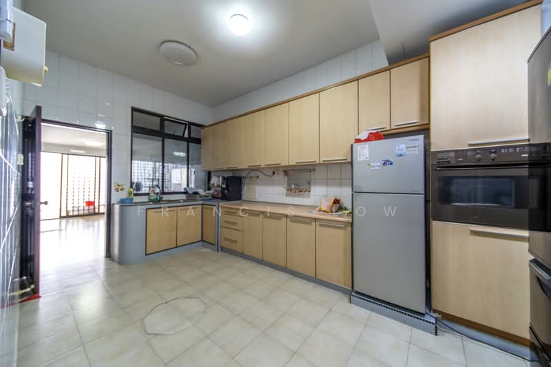 Lowland Road Sizable Terrace, Lowland Road, 5 Bedrooms, 3,400 sqft, Terraced House For Sale, by Francis Low, 500125364 - Dry Kitchen - PropertyGuru.com.sg