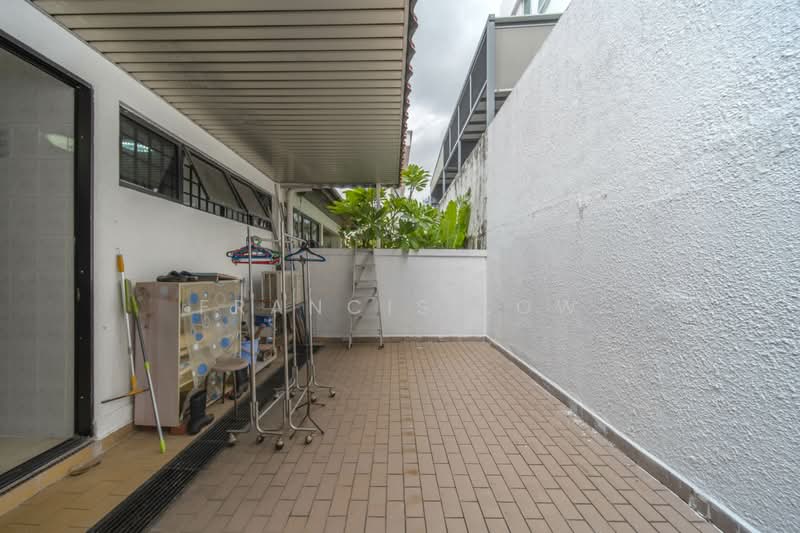 Lowland Road Sizable Terrace, Lowland Road, 5 Bedrooms, 3,400 sqft, Terraced House For Sale, by Francis Low, 500125364 - Backyard - PropertyGuru.com.sg
