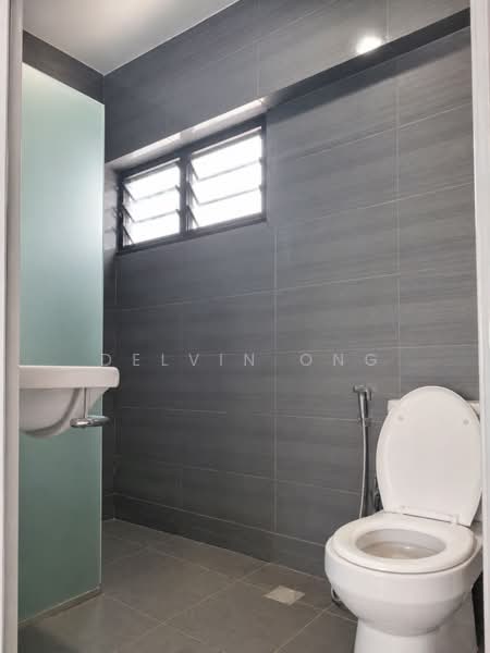119 Bishan Street 12, 119 Bishan Street 12, 4 Bedrooms, 1,625 sqft, HDB Flat For Sale, by Delvin Ong, 500125368 - Bathroom - PropertyGuru.com.sg