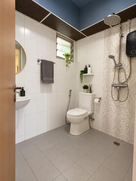 226A Sumang Lane, 226A Sumang Lane, Hougang / Punggol / Sengkang, 3 Bedrooms, 990 sqft, HDB Flat For Sale, by Riyan Ria, 500125391 - Bathroom - PropertyGuru.com.sg