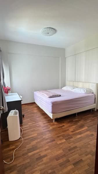 Summerdale, 2 Boon Lay Drive, 4 Bedrooms, 1,399 sqft, Condominium For Rent, by Tan Hui Shan, 500125399 - Bedroom - PropertyGuru.com.sg