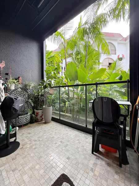 Jervois Prive, 100A Jervois Road, 2 Bedrooms, 710 sqft, Condominium For Sale, by Wong Kai Sun  黄开山, 500125422 - Balcony - PropertyGuru.com.sg