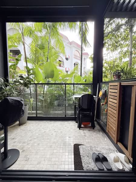 Jervois Prive, 100A Jervois Road, 2 Bedrooms, 710 sqft, Condominium For Sale, by Wong Kai Sun  黄开山, 500125422 - Balcony - PropertyGuru.com.sg
