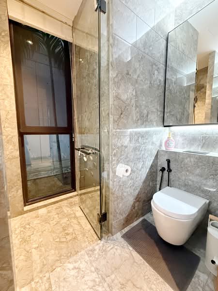 Jervois Prive, 100A Jervois Road, 2 Bedrooms, 710 sqft, Condominium For Sale, by Wong Kai Sun  黄开山, 500125422 - Bathroom 2 - PropertyGuru.com.sg