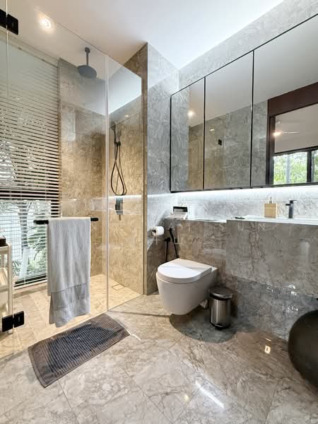 Jervois Prive, 100A Jervois Road, 2 Bedrooms, 710 sqft, Condominium For Sale, by Wong Kai Sun  黄开山, 500125422 - Master Bathroom - PropertyGuru.com.sg