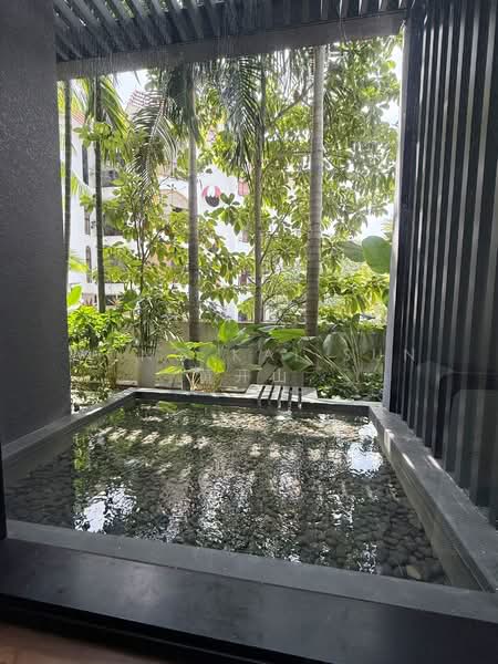 Jervois Prive, 100A Jervois Road, 2 Bedrooms, 710 sqft, Condominium For Sale, by Wong Kai Sun 黄开山, 500125422 - Master Bedroom View - PropertyGuru.com.sg