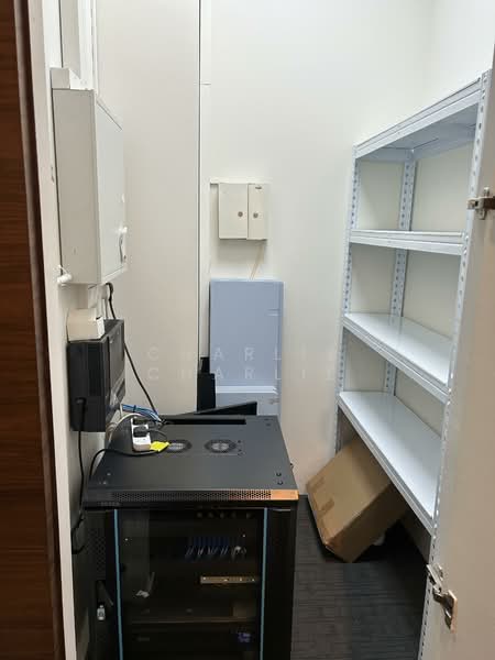 SBF Center, 160 Robinson Road, 753 sqft, Office For Sale, by Charlie Charlie, 500125430 - CommercialGuru.com.sg