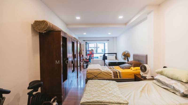 Peakview Estate, , 6 Bedrooms, 3,800 sqft, Semi-Detached House For Sale, by Mo Alkaff, 500125438 - Common Room 1 - PropertyGuru.com.sg