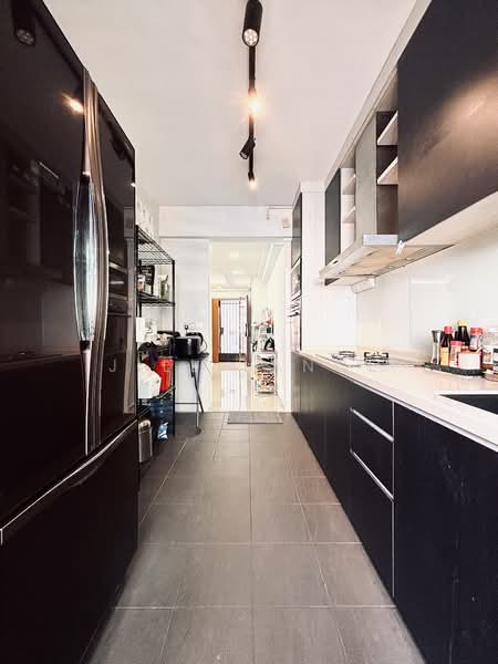 331A Anchorvale Street, 331A Anchorvale Street, 3 Bedrooms, 1,205 sqft, HDB Flat For Sale, by Jill Lange, 500125456 - Kitchen - PropertyGuru.com.sg