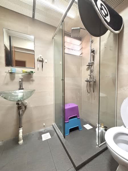 331A Anchorvale Street, 331A Anchorvale Street, 3 Bedrooms, 1,205 sqft, HDB Flat For Sale, by Jill Lange, 500125456 - Bathroom - PropertyGuru.com.sg
