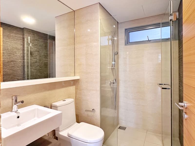Woodhaven, 71 Woodgrove Avenue, 3 Bedrooms, 1,119 sqft, Condominium For Sale, by Lynn Tan, 500125465 - Bathroom - PropertyGuru.com.sg