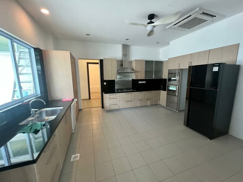 Rare Prime Location Elevated Two Storey with basement Good Class Bungalow for Rental, , 6 Bedrooms, 13,000 sqft, Good Class Bungalow For Rent, by Lindy Lee, 500125466 - Kitchen - PropertyGuru.com.sg