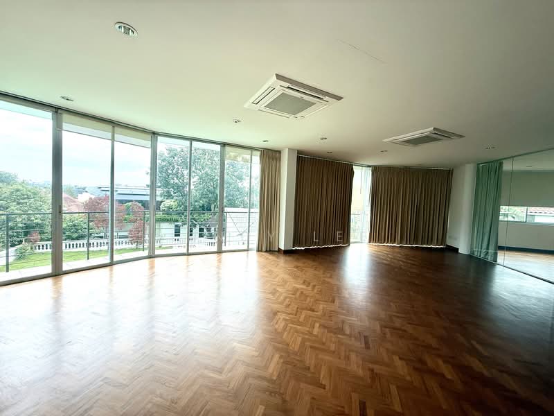 Rare Prime Location Elevated Two Storey with basement Good Class Bungalow for Rental, , 6 Bedrooms, 13,000 sqft, Good Class Bungalow For Rent, by Lindy Lee, 500125466 - Balcony - PropertyGuru.com.sg