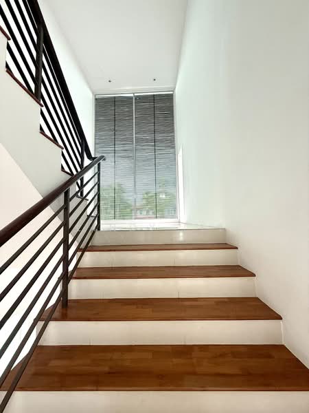 Rare Prime Location Elevated Two Storey with basement Good Class Bungalow for Rental, , 6 Bedrooms, 13,000 sqft, Good Class Bungalow For Rent, by Lindy Lee, 500125466 - PropertyGuru.com.sg