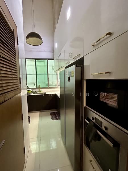 St Patrick's Residences, 60 St. Patrick'S Road, 5 Bedrooms, 3,111 sqft, Apartment For Sale, by Rohina Singh, 500125470 - Kitchen - PropertyGuru.com.sg