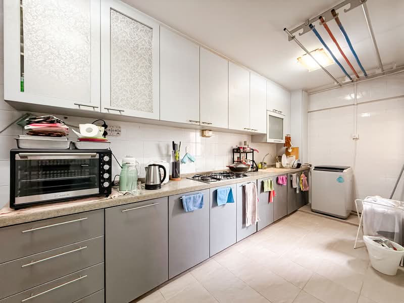 59 Strathmore Avenue, 59 Strathmore Avenue, 3 Bedrooms, 1,184 sqft, HDB Flat For Rent, by Carven HO, 500125475 - Kitchen - PropertyGuru.com.sg