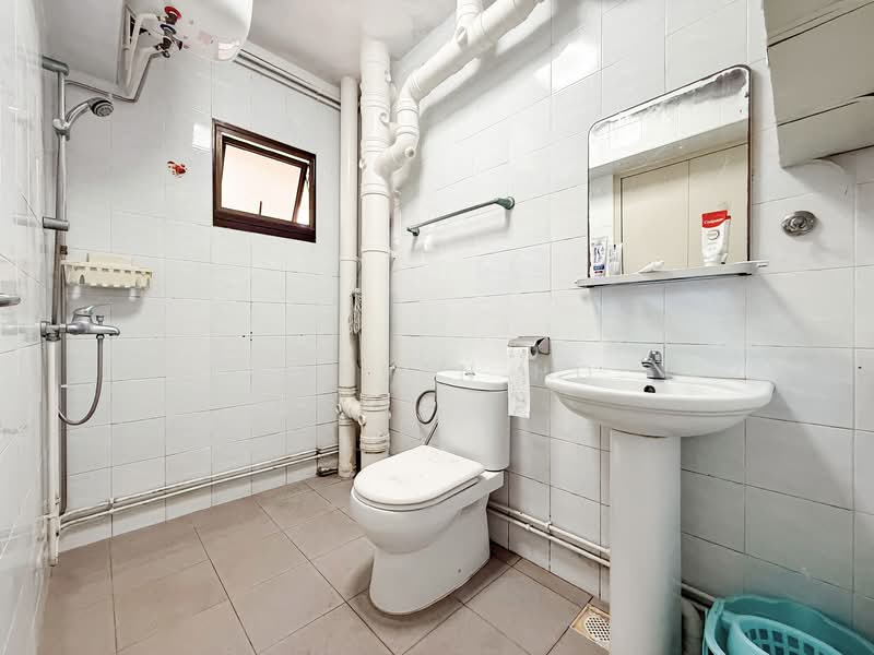 59 Strathmore Avenue, 59 Strathmore Avenue, 3 Bedrooms, 1,184 sqft, HDB Flat For Rent, by Carven HO, 500125475 - Bathroom - PropertyGuru.com.sg