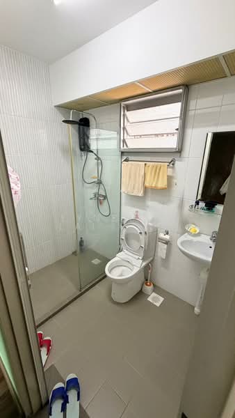 513D Yishun Street 51, 513D Yishun Street 51, 3 Bedrooms, 1,216 sqft, HDB Flat For Sale, by Lynette Lai Cheong, 500125485 - Bathroom - PropertyGuru.com.sg