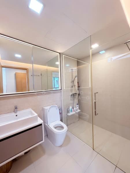 H2O Residences, 32 Fernvale Link, 3 Bedrooms, 1,130 sqft, Condominium For Sale, by Jose Loh Zhenhao, 500125491 - Bathroom - PropertyGuru.com.sg