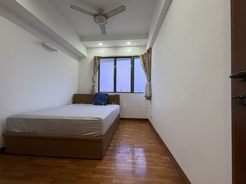 Palm Gardens, 2A Hong San Walk, 4 Bedrooms, 1,346 sqft, Condominium For Rent, by Pauline Chia, 500125498 - Bedroom - PropertyGuru.com.sg