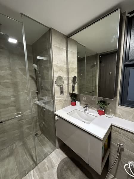 Lake Grande, 2 Jurong Lake Link, 2 Bedrooms, 743 sqft, Condominium For Rent, by Samuel Han, 500125500 - Bathroom - PropertyGuru.com.sg