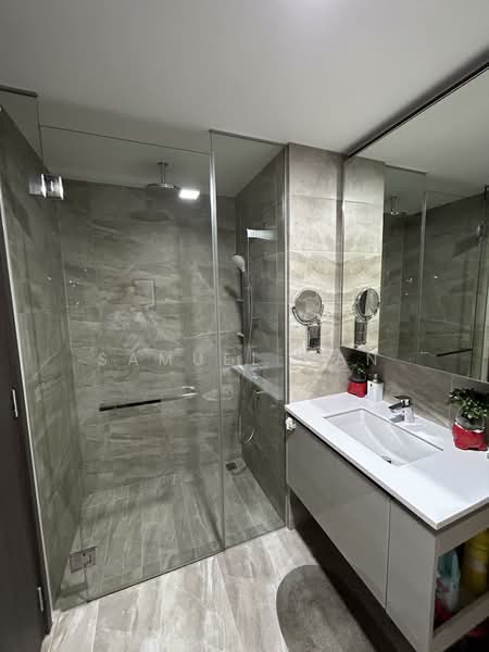 Lake Grande, 2 Jurong Lake Link, 2 Bedrooms, 743 sqft, Condominium For Rent, by Samuel Han, 500125500 - Bathroom - PropertyGuru.com.sg