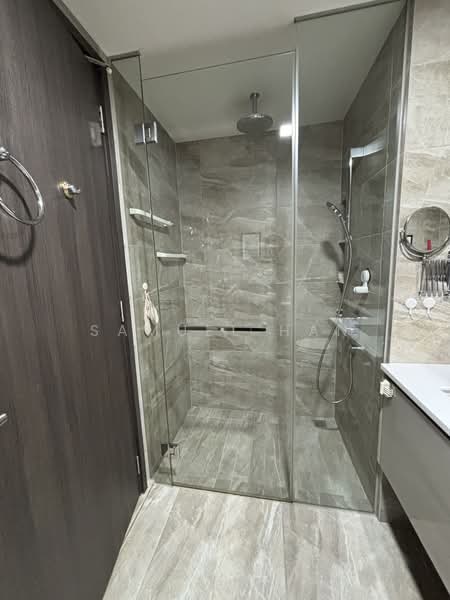 Lake Grande, 2 Jurong Lake Link, 2 Bedrooms, 743 sqft, Condominium For Rent, by Samuel Han, 500125500 - Bathroom - PropertyGuru.com.sg