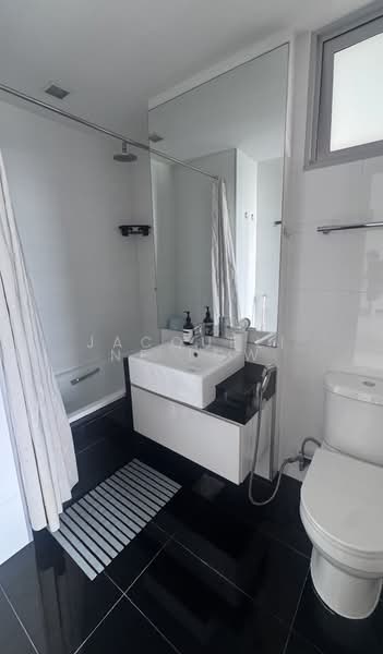 Moda, 42 East Coast Road, 2 Bedrooms, 646 sqft, Apartment For Sale, by Jacqueline Low, 500125510 - Bathroom - PropertyGuru.com.sg