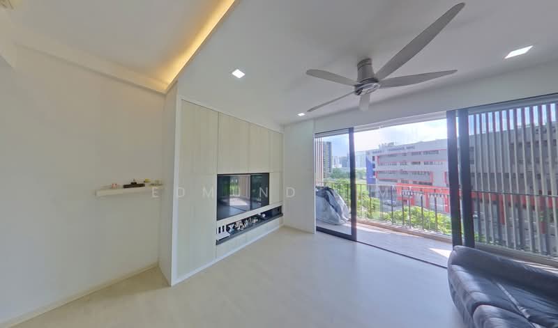 River Isles, 58 Edgedale Plains, 3 Bedrooms, 947 sqft, Condominium For Sale, by Edmund Lim, 500125519 - Living Room - PropertyGuru.com.sg