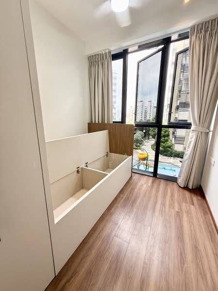 Sengkang Grand Residences, 78 Compassvale Bow, 3 Bedrooms, 1,033 sqft, Condominium For Sale, by Mariah Elizabeth Hu, 500125539 - Bedroom - PropertyGuru.com.sg