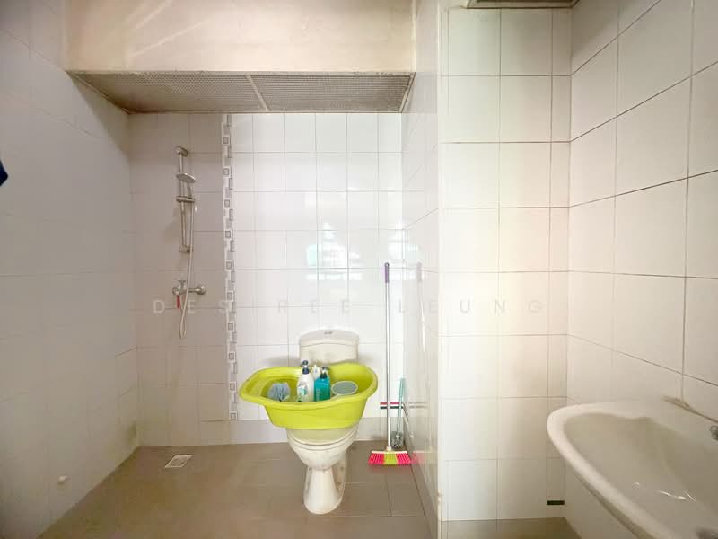 601D Punggol Central, 601D Punggol Central, 2 Bedrooms, 753 sqft, HDB Flat For Sale, by Desiree Leung, 500125564 - Bathroom - PropertyGuru.com.sg