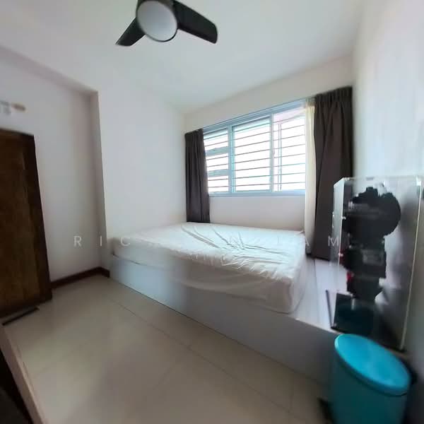 260A Kebun Baru Court, 260A Ang Mo Kio Street 21, 3 Bedrooms, 1,001 sqft, HDB Flat For Rent, by Richard Lam, 500125566 - Bedroom - PropertyGuru.com.sg