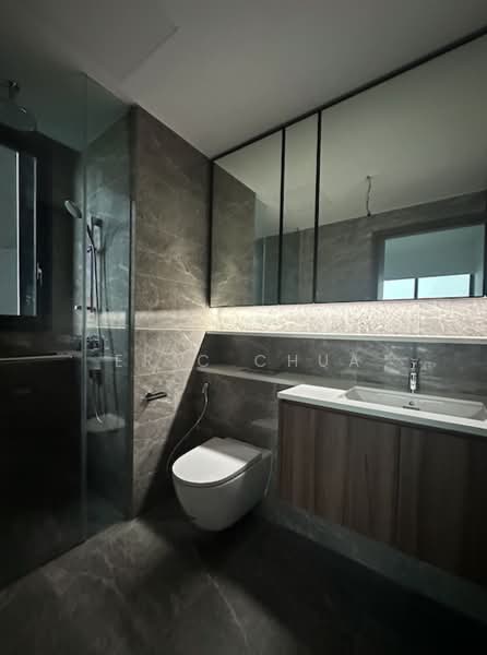 Lentor Modern, 5 Lentor Central, 3 Bedrooms, 990 sqft, Condominium For Sale, by Eric Chua, 500125567 - Bathroom - PropertyGuru.com.sg