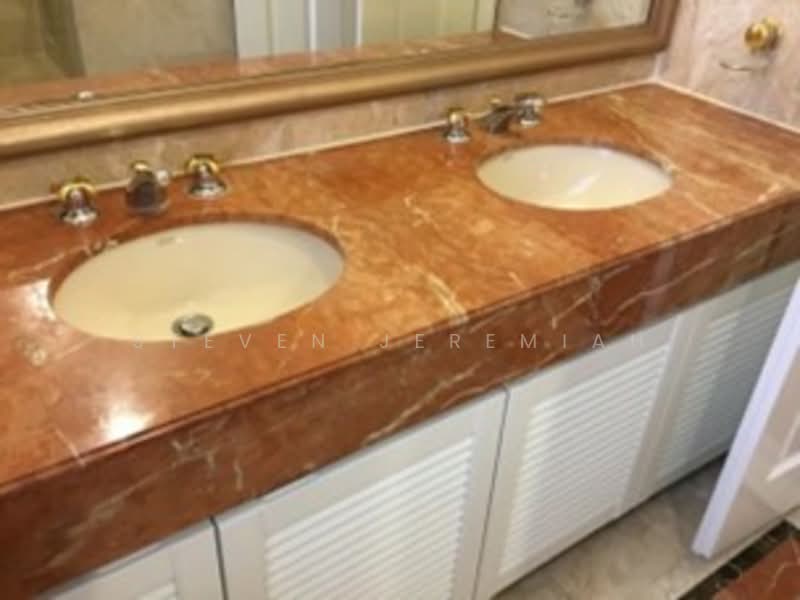 Leonie Condotel, 2 Leonie Hill Road, 4 Bedrooms, 2,722 sqft, Condominium For Rent, by Steven Jeremiah, 500125568 - Bathroom - PropertyGuru.com.sg