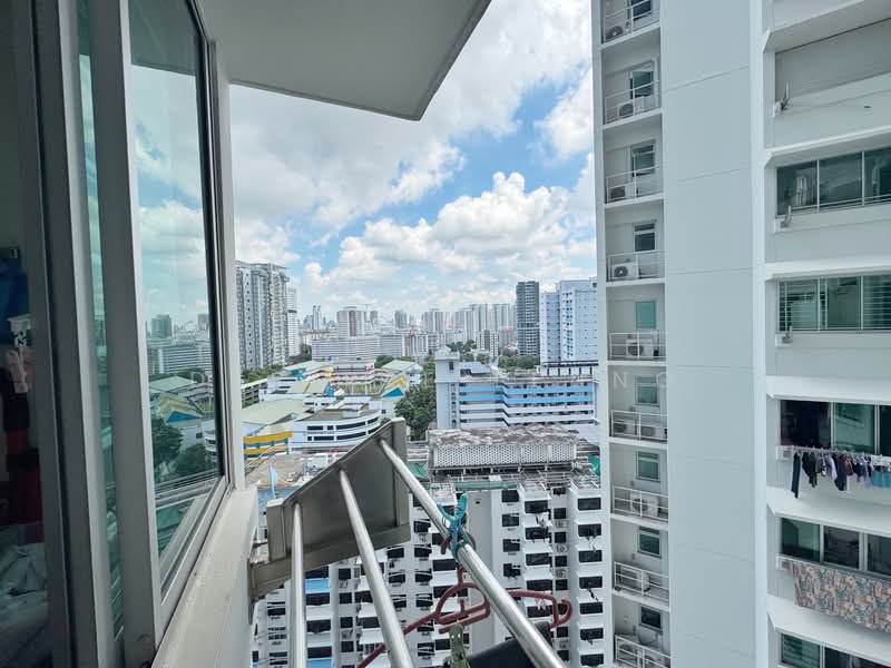38D Bendemeer Road, 38D Bendemeer Road, 3 Bedrooms, 958 sqft, HDB Flat For Sale, by Desiree Leung, 500125572 - Service yard View - PropertyGuru.com.sg