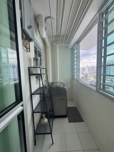 38D Bendemeer Road, 38D Bendemeer Road, 3 Bedrooms, 958 sqft, HDB Flat For Sale, by Desiree Leung, 500125572 - Balcony - PropertyGuru.com.sg