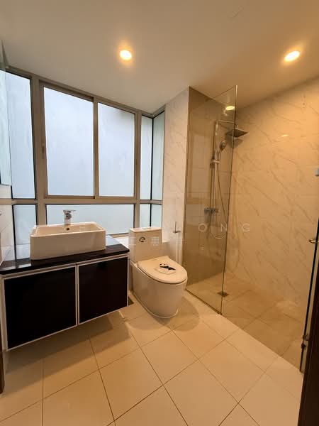 Loft @ Nathan, 31 Nathan Road, 2 Bedrooms, 517 sqft, Condominium For Rent, by Sharon Ong 王惠芳, 500125573 - Bathroom - PropertyGuru.com.sg