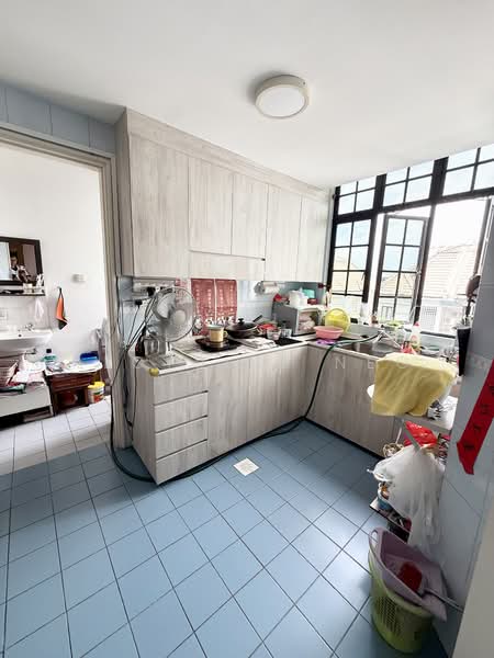 Limau Park, 22 Jalan Limau Bali, 3 Bedrooms, 1,270 sqft, Condominium For Sale, by Aloysius Neo, 500125581 - Kitchen - PropertyGuru.com.sg
