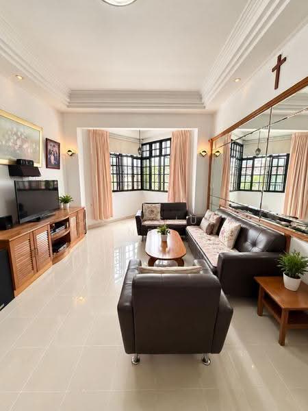 Limau Park, 22 Jalan Limau Bali, Bedok / Upper East Coast, 3 Bedrooms, 1,270 sqft, Condominium For Sale, by Aloysius Neo, 500125581 - Living Room - PropertyGuru.com.sg
