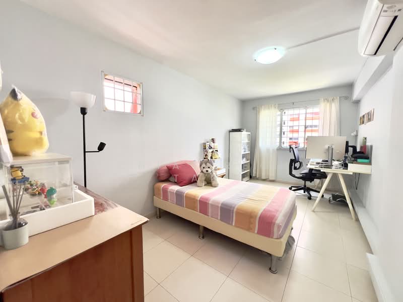 153 Bishan Street 13, 153 Bishan Street 13, 4 Bedrooms, 1,399 sqft, HDB Flat For Sale, by Wee Chiat Rechard Tan, 500125588 - Bedroom - PropertyGuru.com.sg