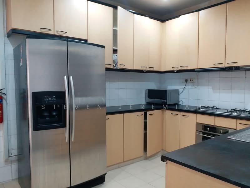 Leonie Condotel, 2 Leonie Hill Road, 4 Bedrooms, 2,980 sqft, Condominium For Rent, by Steven Jeremiah, 500125592 - Kitchen - PropertyGuru.com.sg