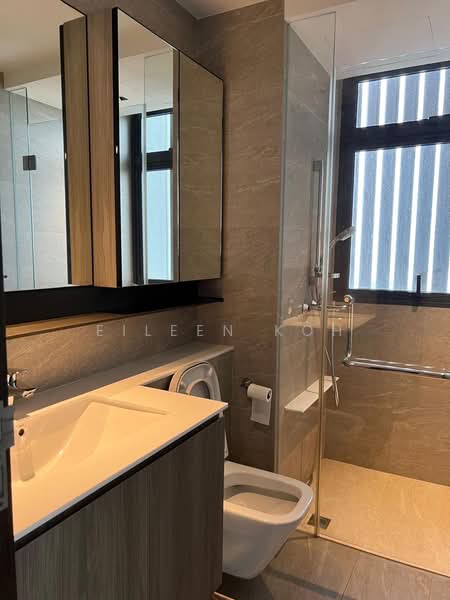 The Clement Canopy, 18 Clementi Avenue 1, 3 Bedrooms, 1,109 sqft, Condominium For Rent, by Eileen Koh, 500125594 - Bathroom - PropertyGuru.com.sg