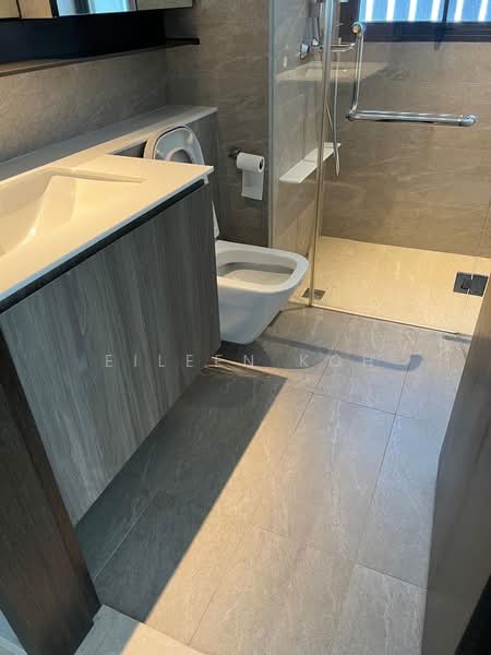 The Clement Canopy, 18 Clementi Avenue 1, 3 Bedrooms, 1,109 sqft, Condominium For Rent, by Eileen Koh, 500125594 - Bathroom - PropertyGuru.com.sg