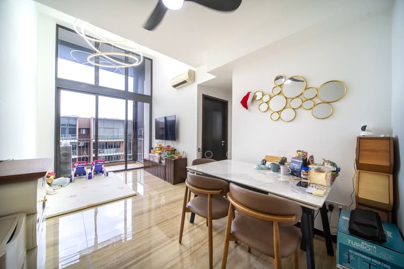 Sims Urban Oasis, 2 Sims Drive, 3 Bedrooms, 1,001 sqft, Condominium For Sale, by Calvin Foo  符致祥, 500125602 - Living Room - PropertyGuru.com.sg