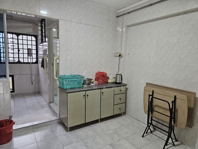 644 Woodlands Ring Road, 644 Woodlands Ring Road, 3 Bedrooms, 1,087 sqft, HDB Flat For Sale, by Lim Hiok Jin Richard, 500125609 - Kitchen - PropertyGuru.com.sg