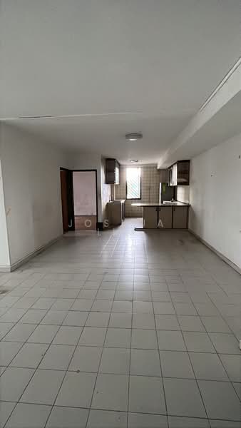 Beauty World Plaza, 140 Upper Bukit Timah Road, 2 Bedrooms, 1,100 sqft, Condominium For Rent, by Joshua Lim, 500125611 - Kitchen - PropertyGuru.com.sg