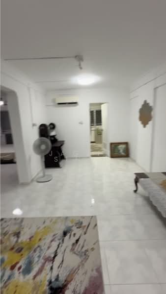 171 Bishan Street 13, 171 Bishan Street 13, 2 Bedrooms, 689 sqft, HDB Flat For Sale, by JAGJIT SINGH, 500125622 - Living Room - PropertyGuru.com.sg