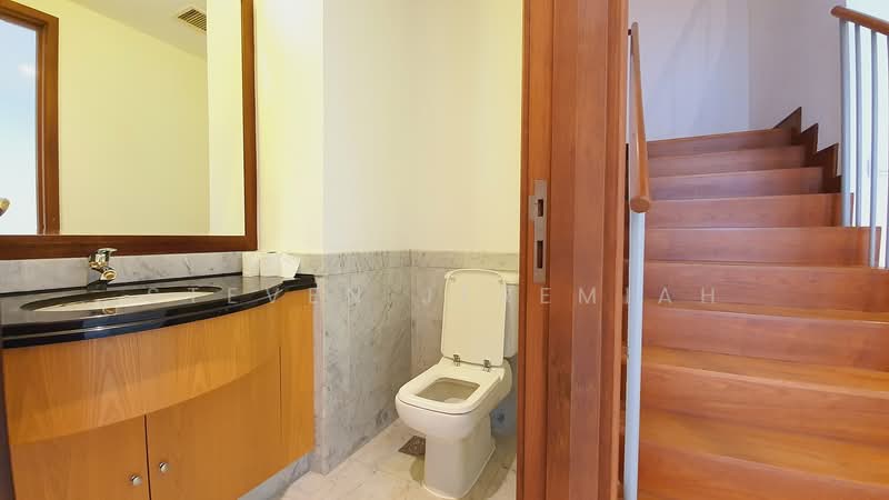Orchard Scotts, 11 Anthony Road, 4 Bedrooms, 2,680 sqft, Condominium For Rent, by Steven Jeremiah, 500125629 - Powder Room - PropertyGuru.com.sg